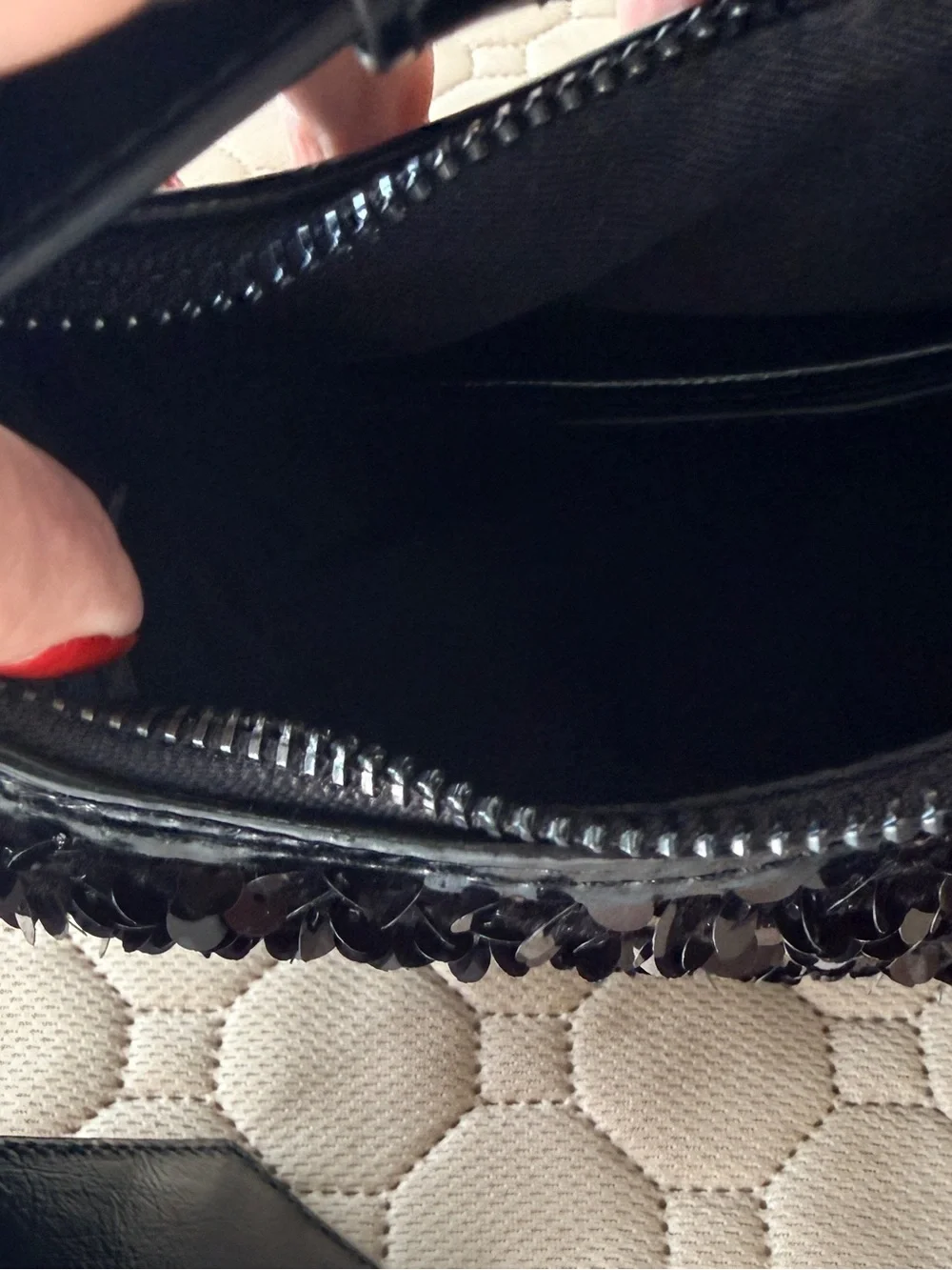 Nicole Miller NWT sequin &
Patent leather evening bag. 
Adjustable strap - Picture 8 of 13
